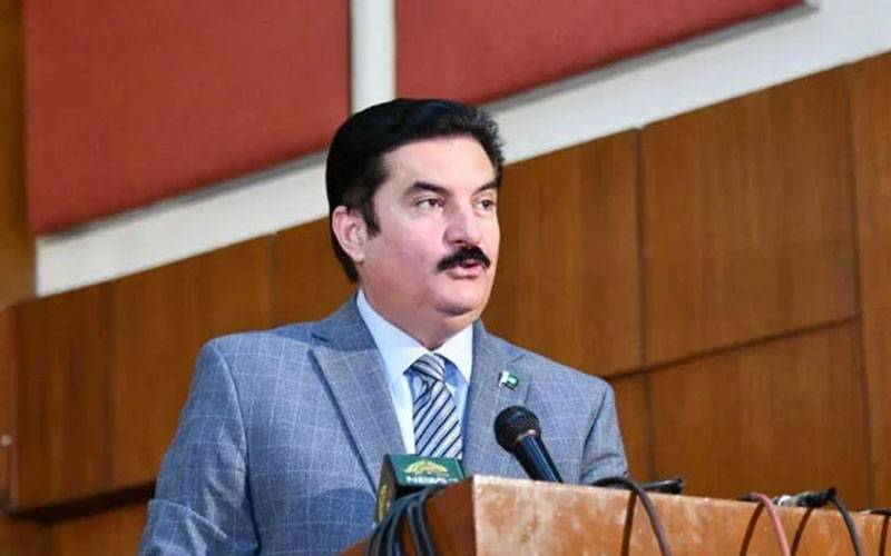 وفاق سے تلخی کیساتھ نہیں،سیاسی اور پارلیمانی سطح پر بات ہونی چاہیے: گورنر کے پی