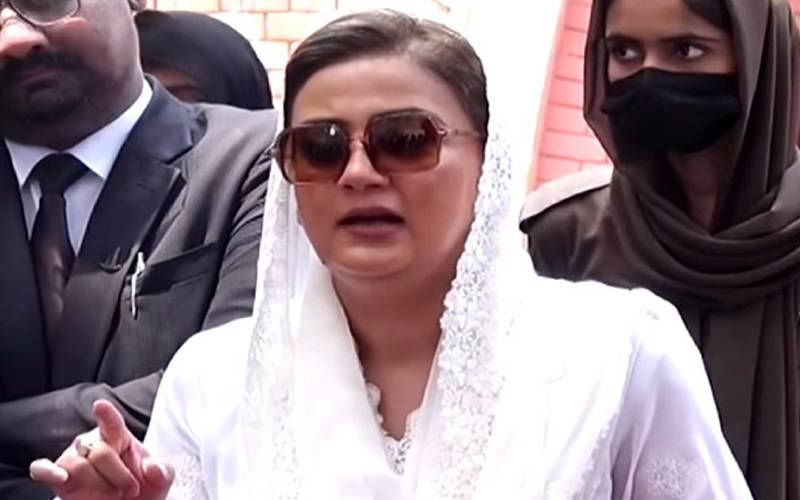 کینالز منصوبے میں سیلاب کا پانی استعمال ہوگا، اس پر سندھ ہمیں ڈکٹیشن نہیں دے سکتا: عظمیٰ بخاری