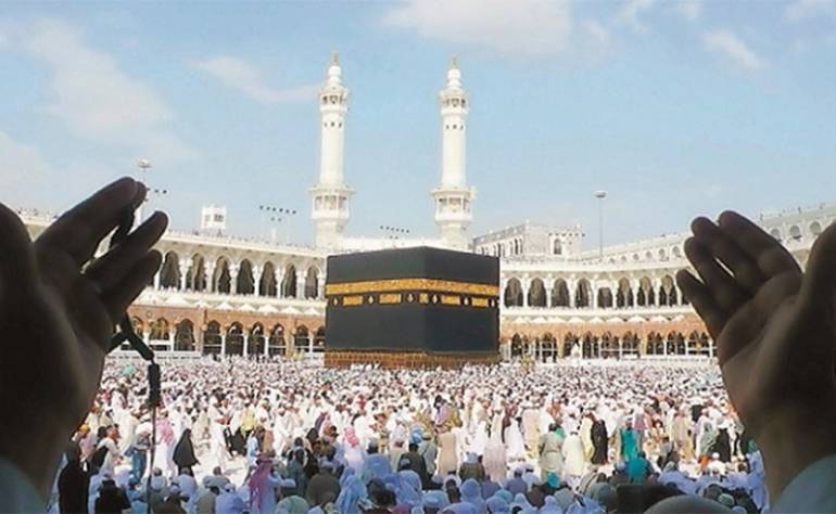  نجی حج کوٹہ ،عازمین کیلئے سعودی حکام سے رابطہ کیا جائیگا،وزیراعظم