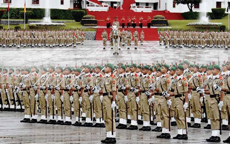 پی ایم اے کاکول میں پاسنگ آؤٹ پریڈ، کیڈٹس میں اعزازت اور انعامات تقسیم 