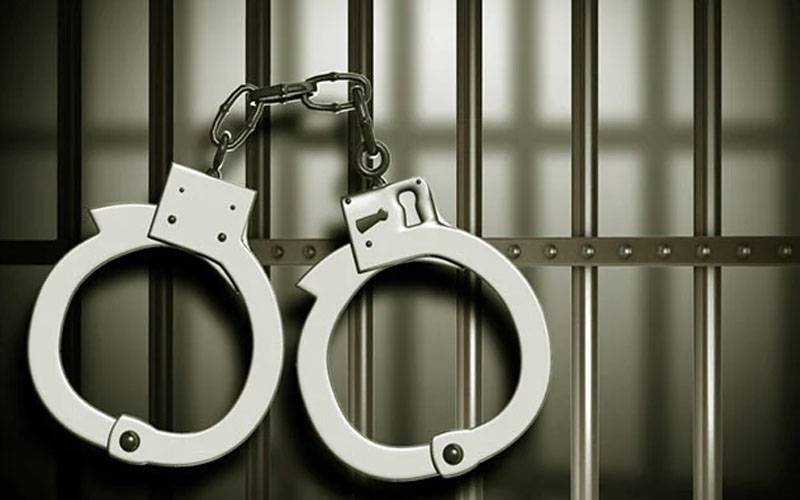  قذافی سٹیڈیم میں داخلے کی کوشش، شرابی کانسٹیبل کو پیٹی بھائیوں نے دھر لیا ، مقدمہ درج