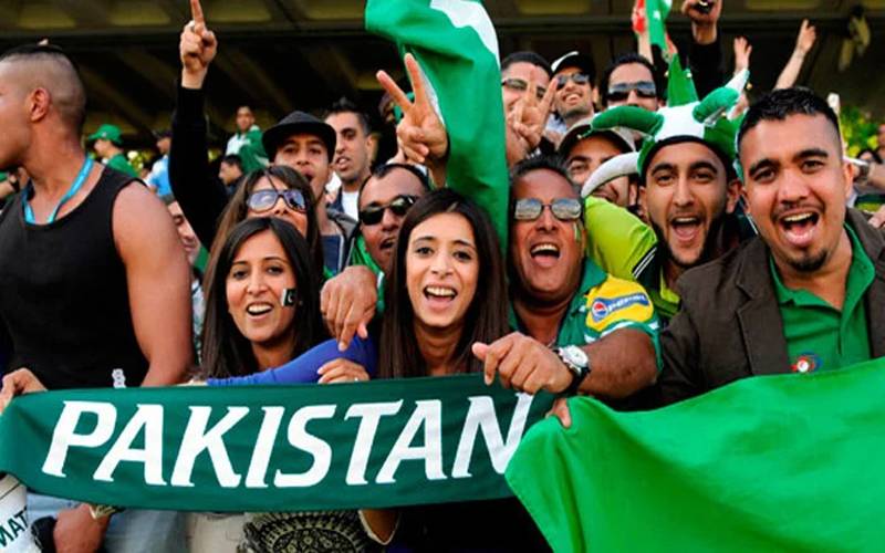 سب سے زیادہ خوش قوموں میں پاکستانیوں نے بھارتیوں کو پیچھے چھوڑ دیا