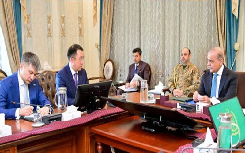 وزیراعظم سے قازقستان کے وزیرکی ملاقات،ریل لنک، تجارت سمیت کئی شعبوں میں تعاون پر اتفاق