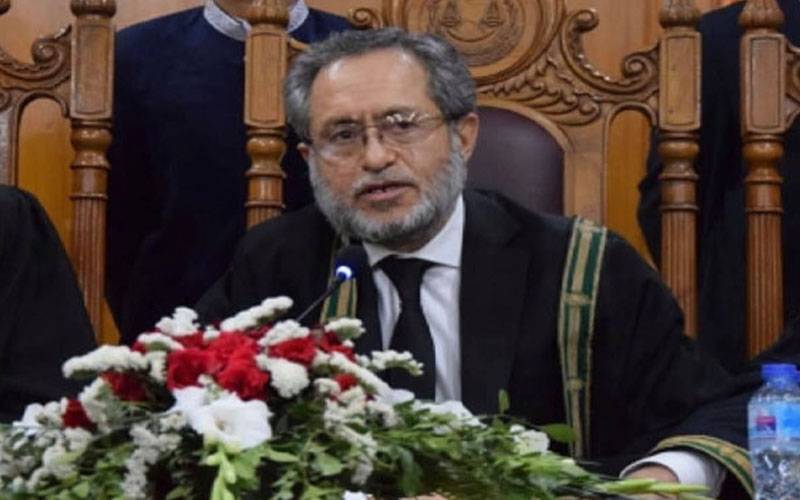 انصاف تو اللّٰہ کرتا، ہم صرف دستاویزات دیکھ کر فیصلہ کرتے ہیں:جسٹس جمال مندوخیل