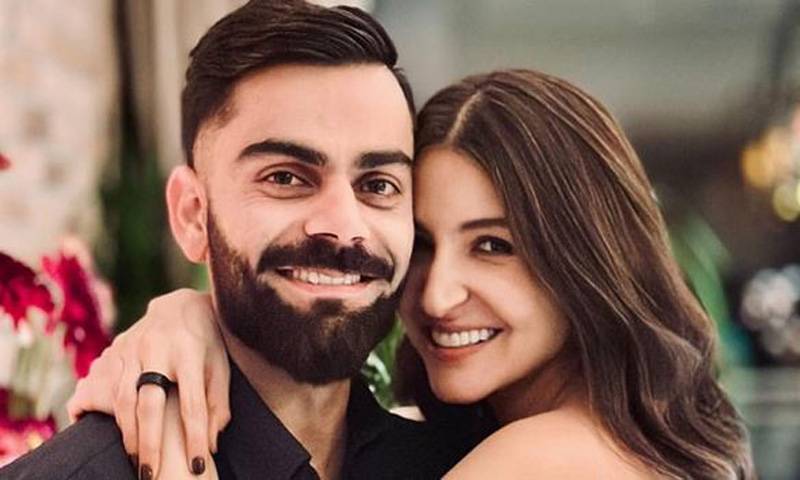 انوشکا کی کوہلی کو نظر انداز کرنے کی ویڈیو وائرل