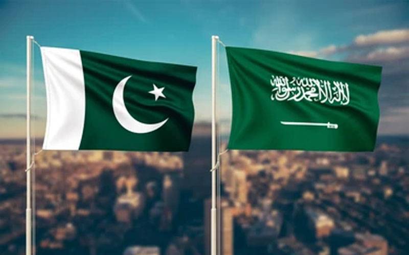 اسحاق ڈار کی سعودی وزیر مملکت برائے خارجہ سے ملاقات،دوطرفہ تعلقات پر تبادلہ خیال 
