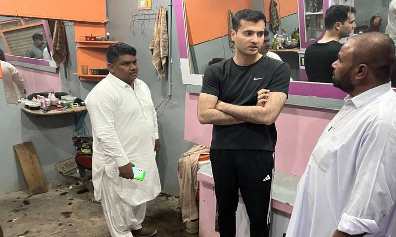بلوچستان: لسبیلہ میں نامعلوم افراد کی حمام دکان پر فائرنگ، تین افراد جاں بحق
