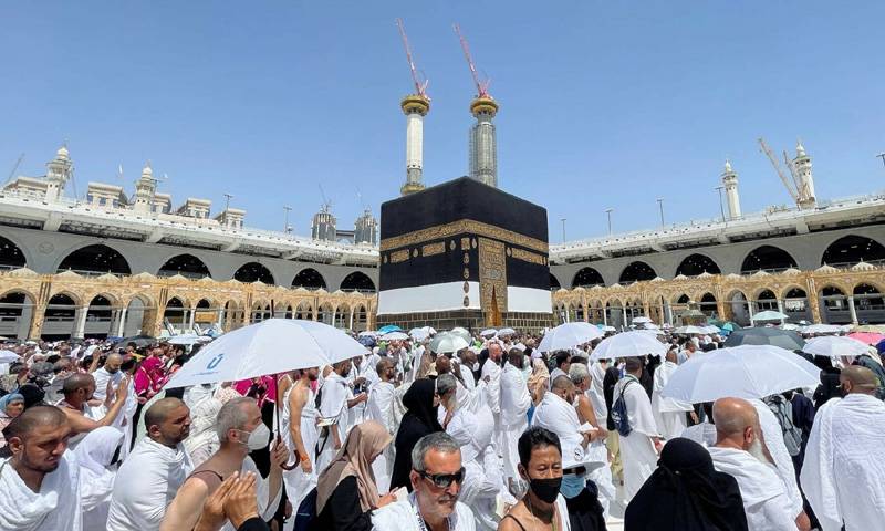 حج کیلئے جانے والی انڈونیشین خاتون مدینہ اترتے ہی انتقال کرگئیں