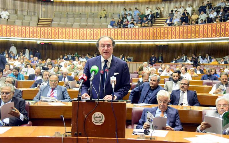 وفاقی بجٹ 2 جون کو پیش کیاجائےگا،درآمدی گاڑیاں سستی ہونے کا امکان