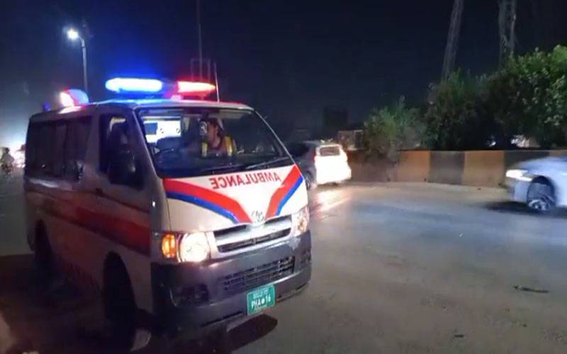 پشاور میں پولیس موبائل کے قریب خودکش دھماکا ،2 اہلکار شہید ،3 زخمی