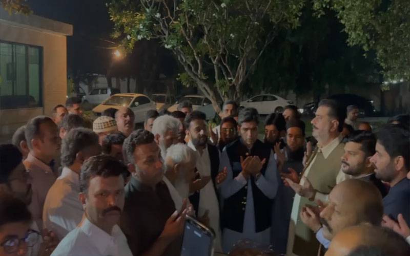 یومِ تشکر کی تقریب،معاون خصوصی راشد اقبال کی قیادت میں افواجِ پاکستان سے اظہارِ یکجہتی 