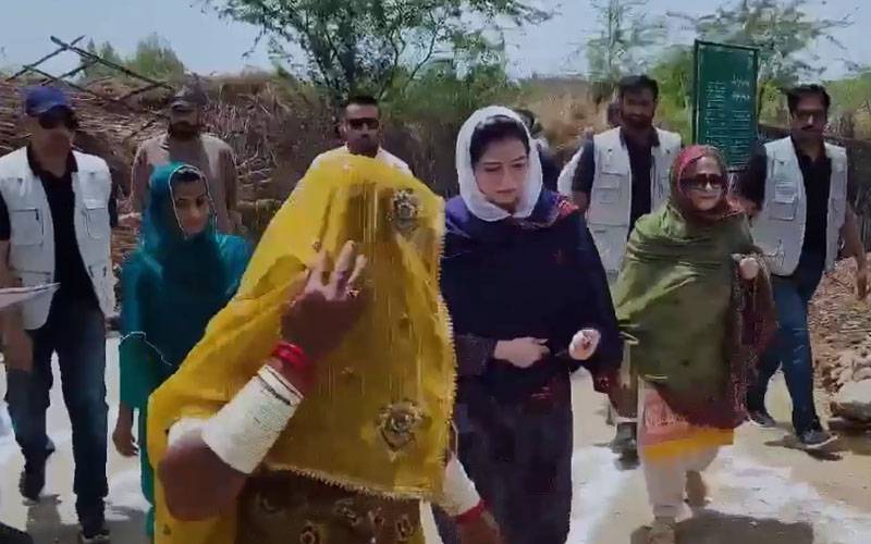 آصفہ بھٹو کا سندھ پیپلز ہاؤسنگ کا دورہ،خواتین میں مالکانہ حقوق کی اسناد تقسیم کئے