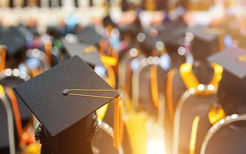  طلبا کے لیے خوش خبری، یونیورسٹیز میں مفت تعلیم سے متعلق قانون منظور