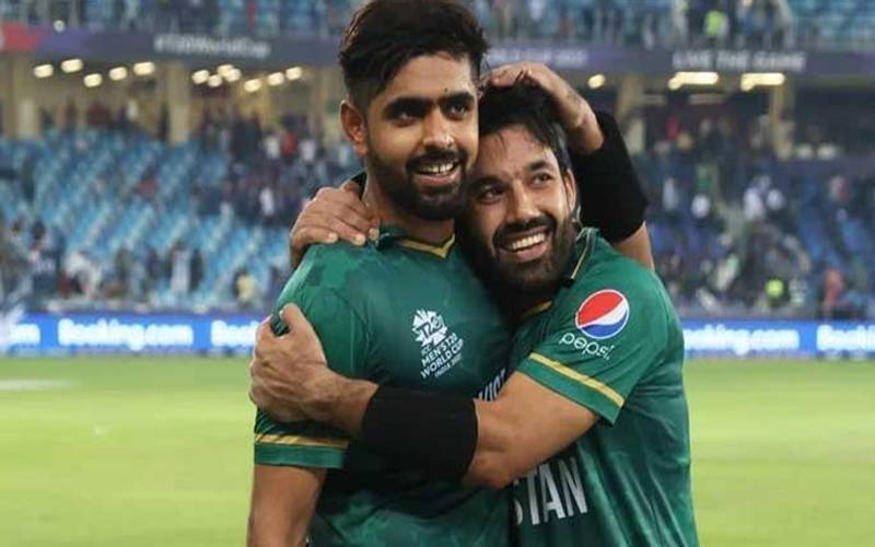  بابراعظم  قومی ٹیم کے کپتان محمد رضوان کے دفاع میں سامنے  آگئے  