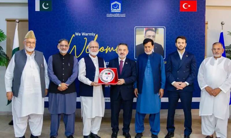 ترک سفیر کا الخدمت فاؤنڈیشن کے مرکزی دفتر کا دورہ