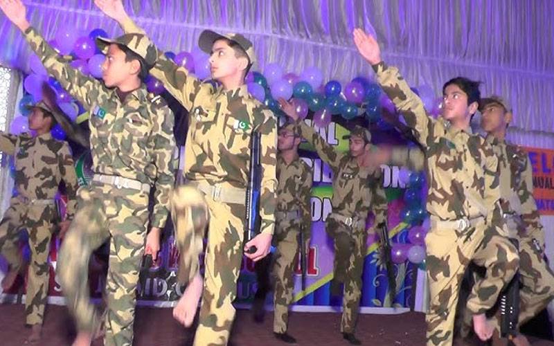 پاک فوج سے اظہار یکجہتی ،سکولوں میں تقریبات کا انعقاد جاری