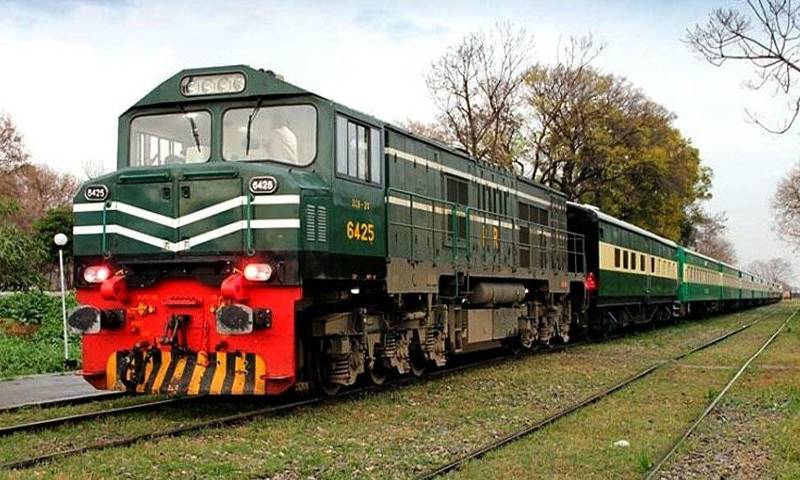  ریلوے کے سفر میں کسی بھی قسم کی تاخیر یا رکاوٹ ناقابل قبول ہوگی،حنیف عباسی