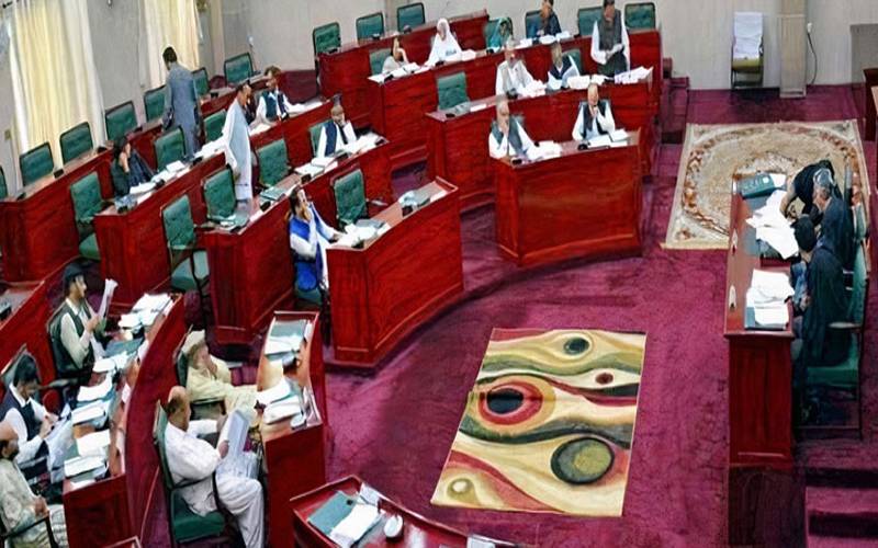 گلگت بلتستان اسمبلی میں ہنگامہ،اپوزیشن رہنما کو چپل مارنے کی کوشش
