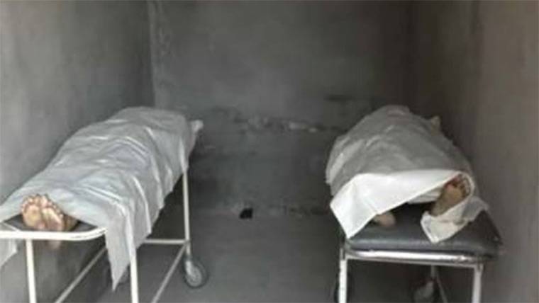 سیالکوٹ میں کار سے مرد اور عورت کی برہنہ لاشیں برآمد