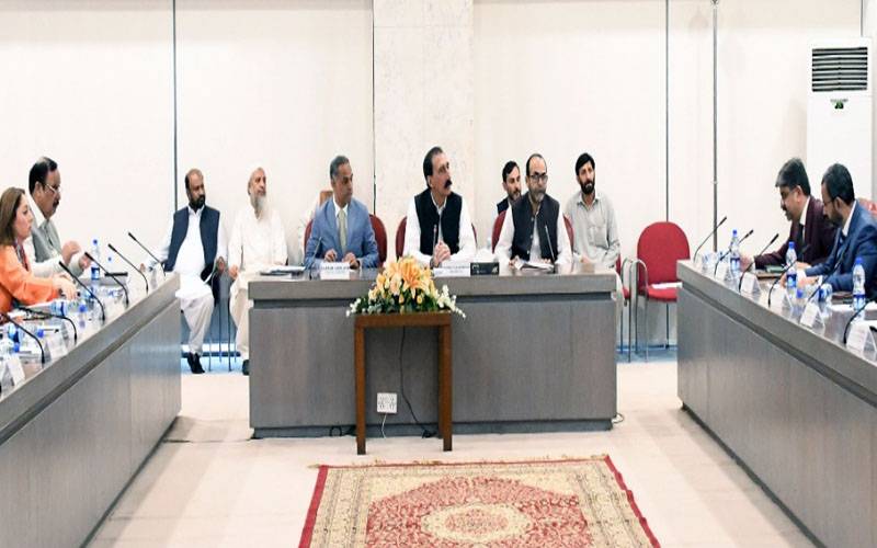  قومی اسمبلی کی قائمہ کمیٹی برائے دفاع کا اجلاس، فیلڈ مارشل عاصم منیر کو خراجِ تحسین