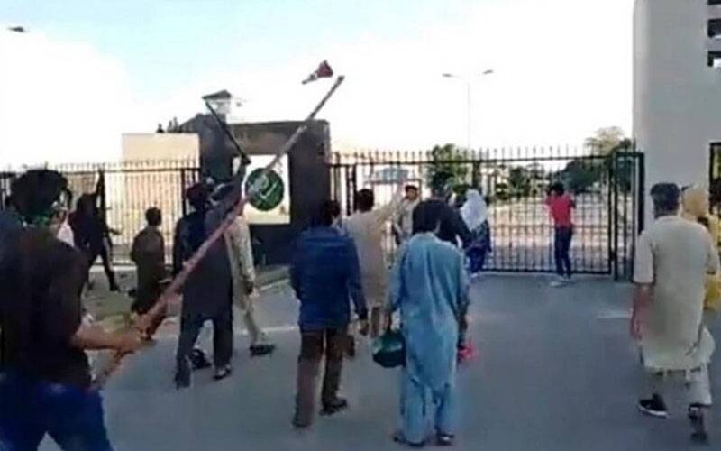 جی ایچ کیو حملہ کیس، اڈیالہ جیل میں سماعت، عمران خان پیش، پولیس اہلکاروں اور مجسٹریٹ کے بیانات قلمبند 
