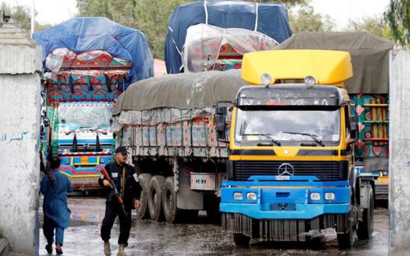 طورخم بارڈر پر کسٹم اور ایف سی میں کشیدگی، پاک افغان دوطرفہ تجارت معطل