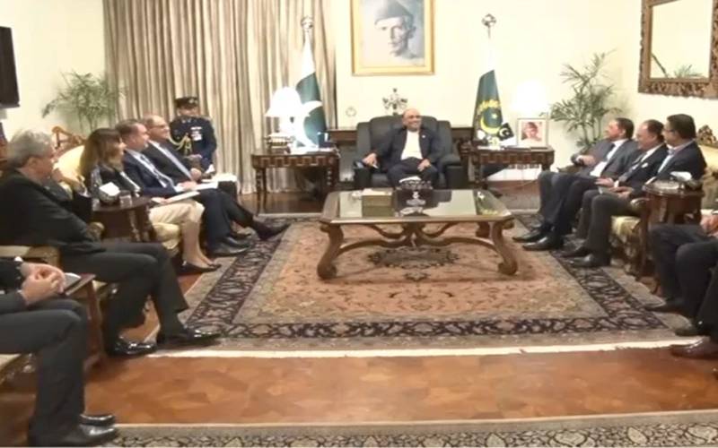 آئی ایم ایف پروگرام پاکستان میں معاشی استحکام لانے میں مددگار ثابت ہوا: صدر مملکت