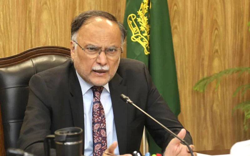 دفاعی بجٹ میں اضافہ کیا جائیگا: احسن اقبال 