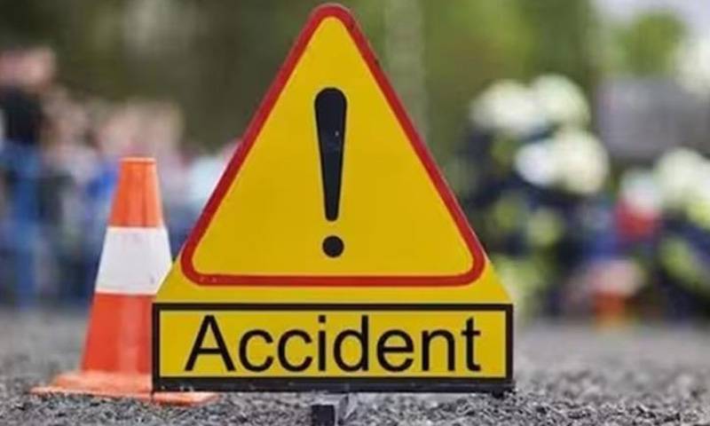 جہلم میں تیز آندھی سے تباہی، دیواریں، چھتیں گرنے سے 3 افراد جاں بحق
