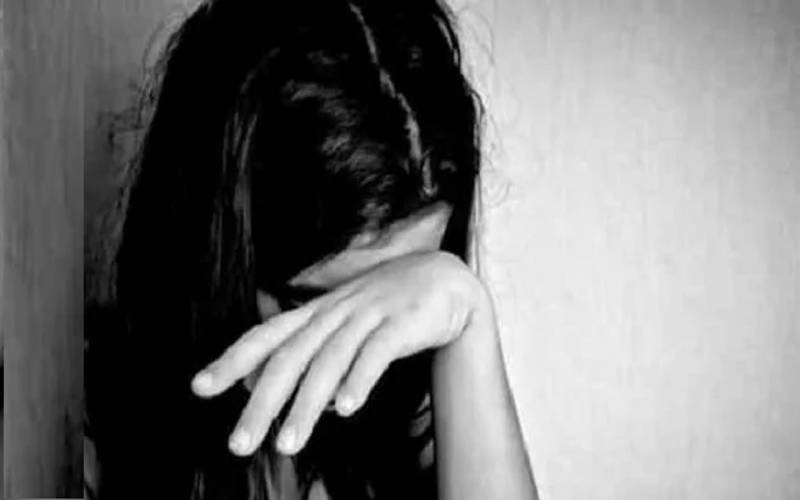 15 سالہ بیٹی کے ساتھ زیادتی کی کوشش،سوتیلا باپ گرفتار