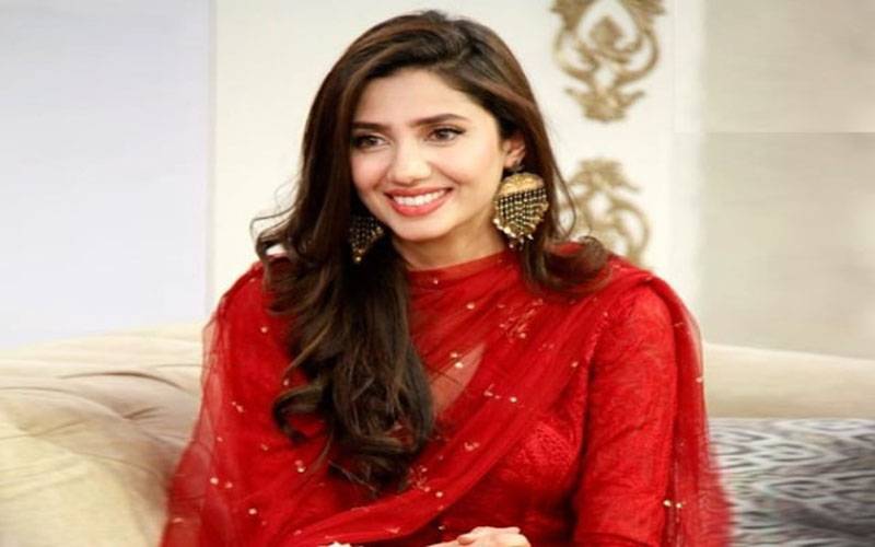 لندن میں معروف اداکارہ ماہرہ خان سے اوباش نوجوانوں کی بدتمیزی