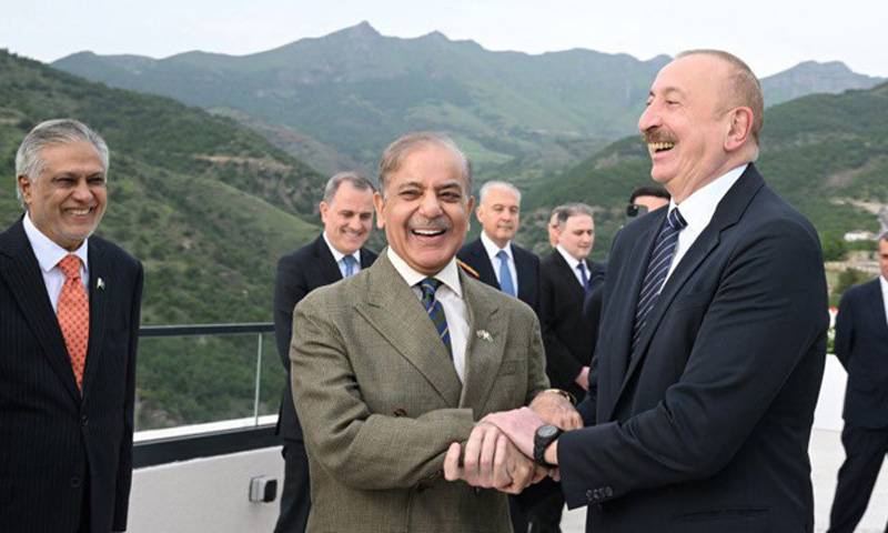 وزیراعظم شہباز شریف کی آذربائیجان کے صدر سے ملاقات