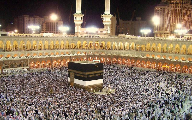 حج کی برکت، نابینا خاتون کی بینائی واپس آگئی