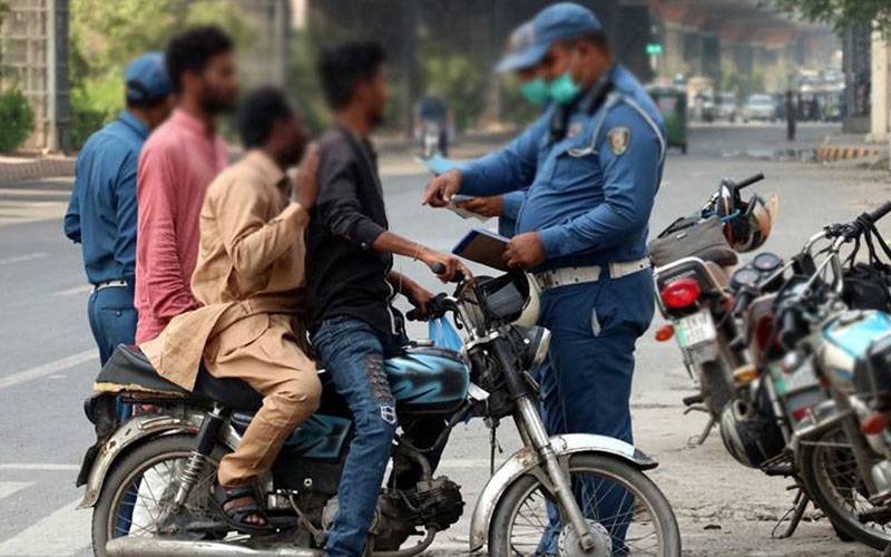 خبردارہوشیار!ٹریفک قوانین کی خلاف ورزی پر 10ہزار روپے تک جرمانہ  ہوگا