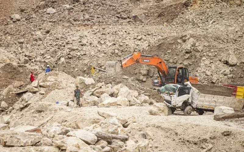 انڈونیشیا: جاوا میں کان پر چٹان گرگئی، 10 افراد ہلاک