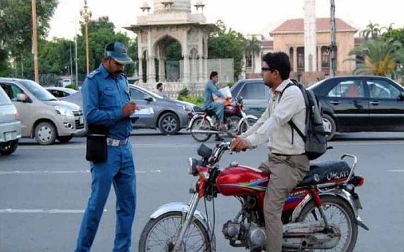 پنجاب ٹریفک پولیس کا بھی یونیفارم تبدیل کرنے کا فیصلہ