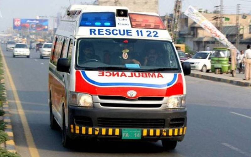فیصل آباد:بس اور ٹینکر میں تصادم ،4افراد جاں بحق