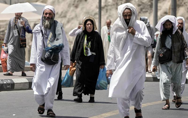 سعودی عرب میں شدید گرمی،عازمین حج کو خیموں میں رہنے کی ہدایت