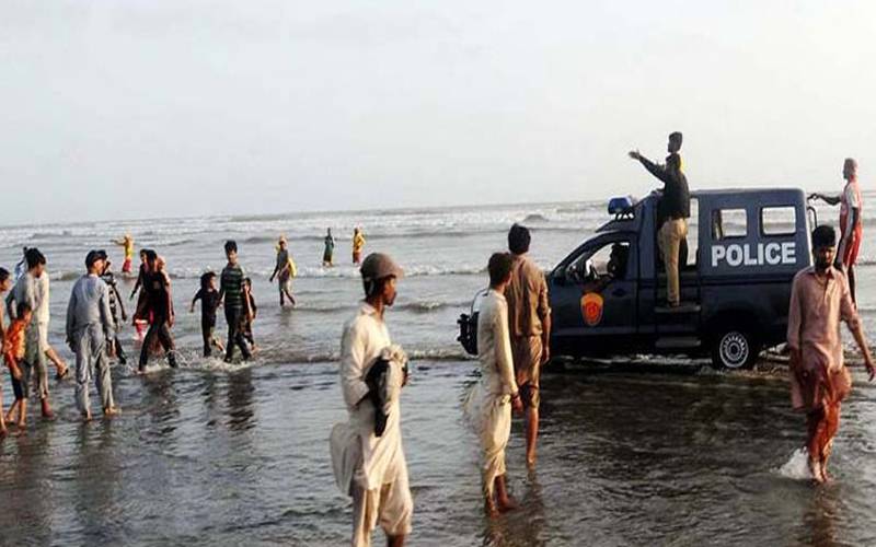 کراچی: عید کی چھٹیوں میں سمندر میں نہانے پرپابندی عائد