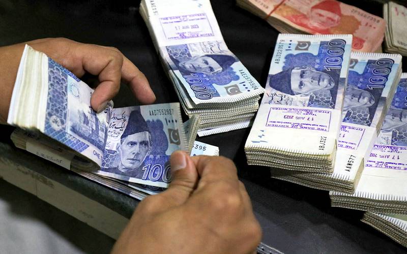 پنشن کی ادائیگی کا بل ایک ہزار 55 ارب روپے تک پہنچ گیا