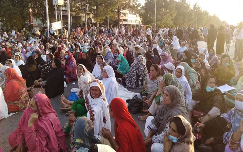 لیڈی ہیلتھ ورکرز کا کل سندھ اسمبلی کے سامنے احتجاجی دھرنا دینے کا اعلان 