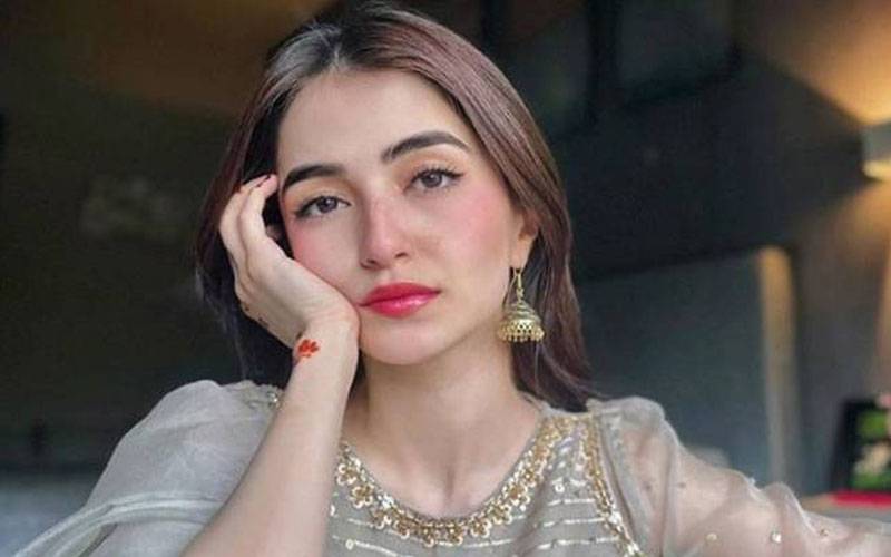 بریک اپ کے اعلان کے بعد اداکارہ میرب کی پہلی پوسٹ سامنے آگئی