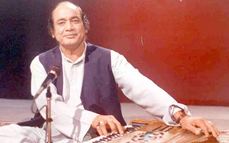 سُروں کے شہنشاہ مہدی حسن کوبچھڑے13 برس بیت گئے