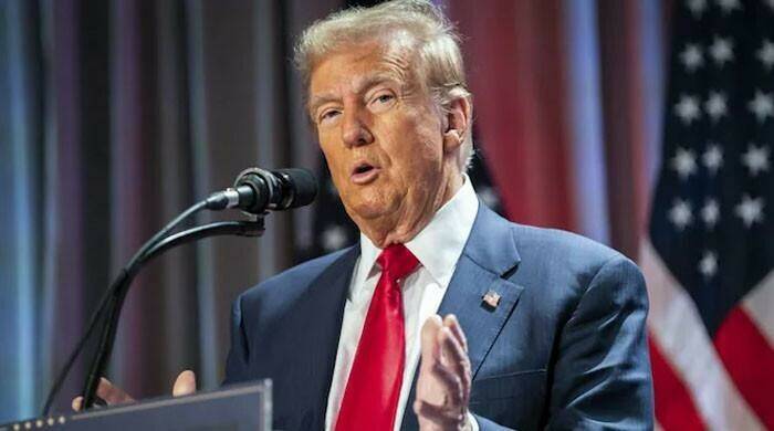 ٹرمپ کی ضد،ایران غیر مشروط طور پر ہتھیار ڈال دے،سوشل میڈیا پر پھر بیان داغ دیا