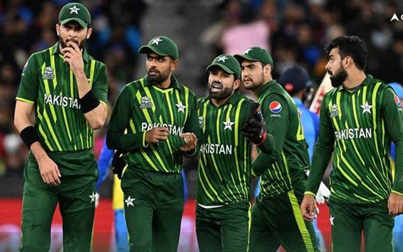  بگ بیش: کون کس ٹیم کی طرف سے کھیلے گا