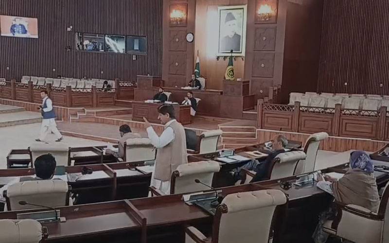 گلگت بلتستان کا نئے مالی سال کا بجٹ پیش، سرکاری ملازمین کی تنخواہوں میں 10 فیصد اضافہ