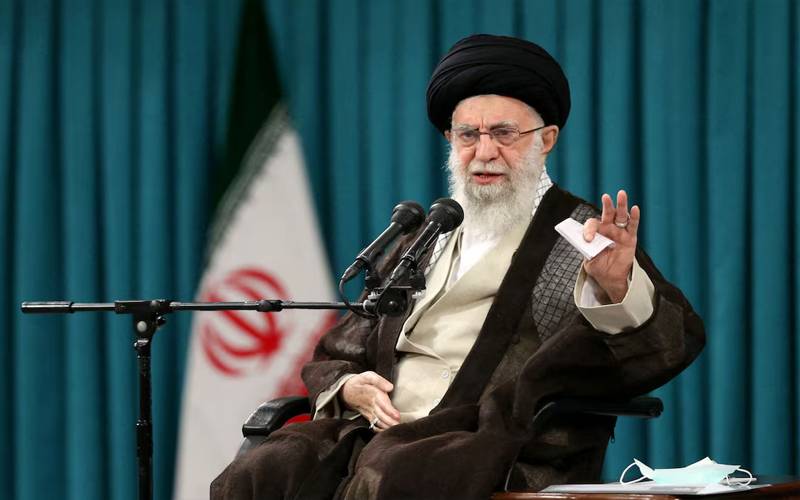  کسی کی زیادتی کے آگے ہر گز سر نہیں جھکائیں گے : آیت اللہ خامنہ ای