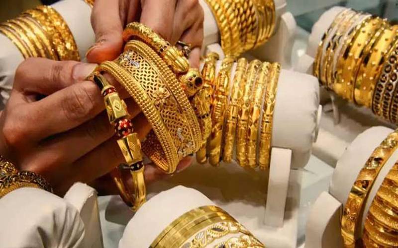 سونے کی قیمت پھر بلندیوں پر،فی تولہ کتنے کا ہو گیا