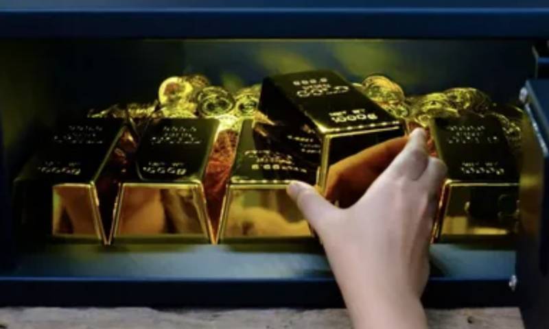 جیولری کی دوکان سے 4 کروڑ کے زیورات چوری،تاجروں اور عوام کا احتجاج، سڑک بلاک