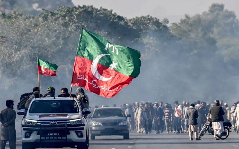  پی ٹی آئی 26 نومبر احتجاج ؛وکلاء صفائی کی عدم دستیابی پر اسٹیٹ کونسل مقرر 